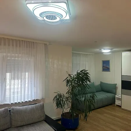 In Einem Wohngebiet Bei Frankfurt Apartment